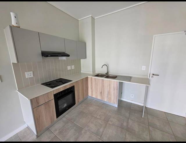 2 BEDROOM PROPERTY TO RENT IN MOOIKLOOF